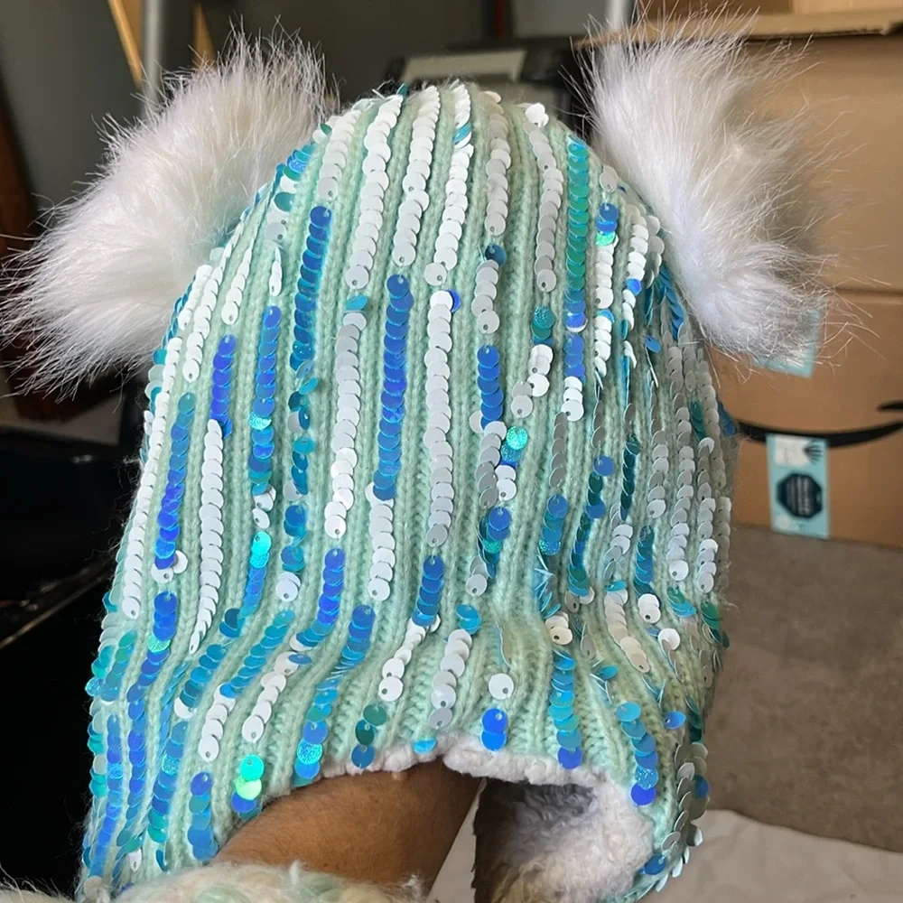 Justice Girls “R” Pom Pom winter hat